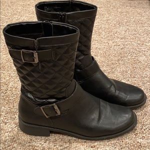Aerosoles quilted short boots